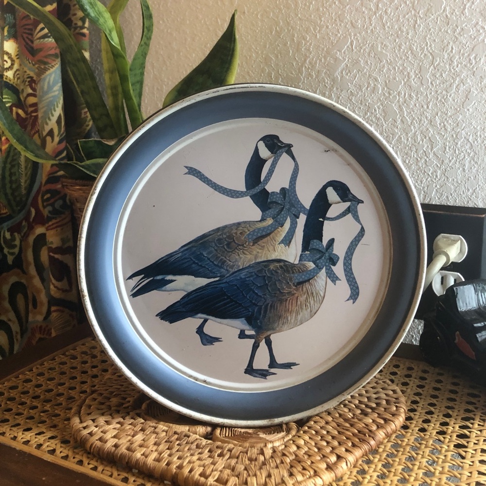 1988 Country Goose Sweetie Bear Bakery Round Tin